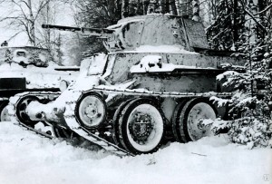Танк БТ-7 под Москвой 1941 год